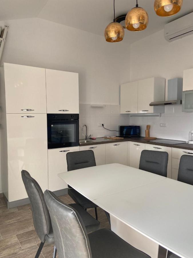 Apartament Ruzica *
